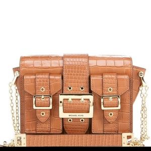 *AUTHENTIC* Michael Kors purse